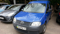 Легковий пасажирський-В Volkswagen Caddy 1,6; 2010 року випуску, двигун 1595 куб.см., номер кузова WV2ZZZ2KZAX099339, номер державної реєстрації АА 0756 ІО, (особливі відмітки - ААС777449 Оперативна інкасаційна) та Шина 195/65R15 91H N"Blue HD Plus Nexen (комплект, 4 шт.)