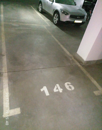 Гараж, машиномісце №146 в підземному паркінгу загальною площею 10,9 кв.м., що розташоване за адресою м. Київ, вул. Раїси Окіпної 18  та основні засоби у кількості 6 одиниць